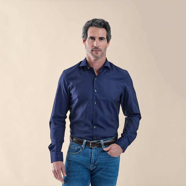 Weißes bedrucktes Hemd